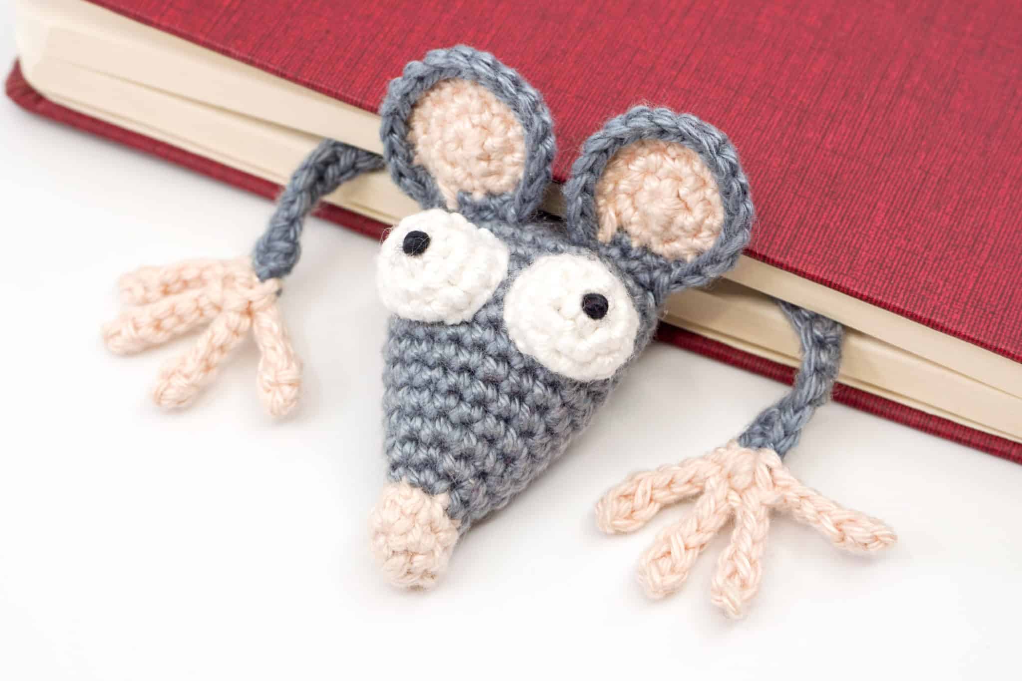 Bookies Bookmarks to Crochet Supergurumi